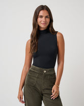 TravisMathew | Captivate Mock Neck Top - Black
