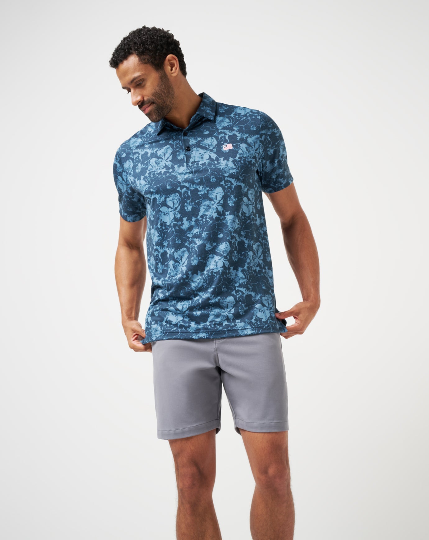 TravisMathew | Featherweight Poolside Paradise Polo - Total Eclipse