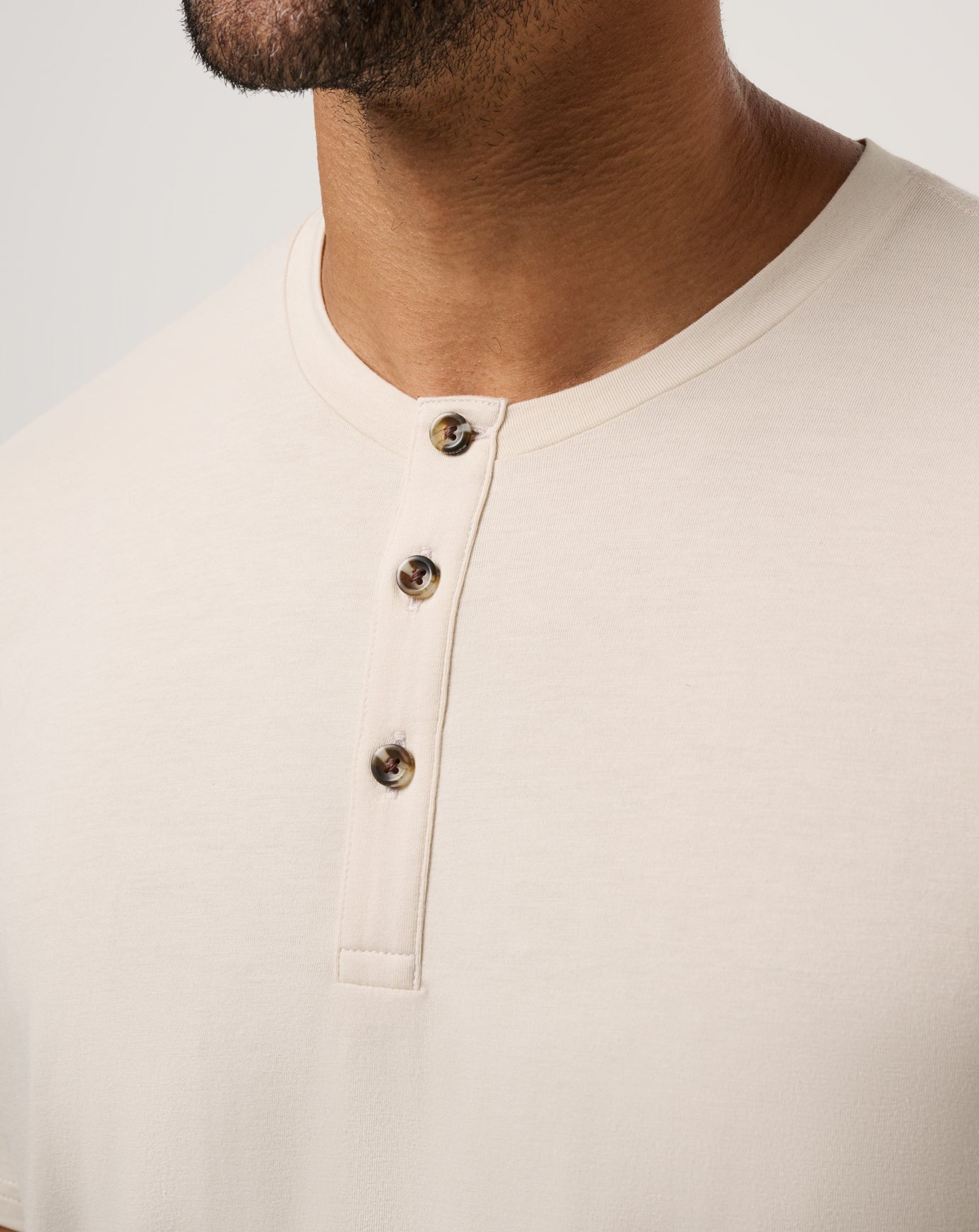 TravisMathew | Cloud Henley Tee - Italian Sand