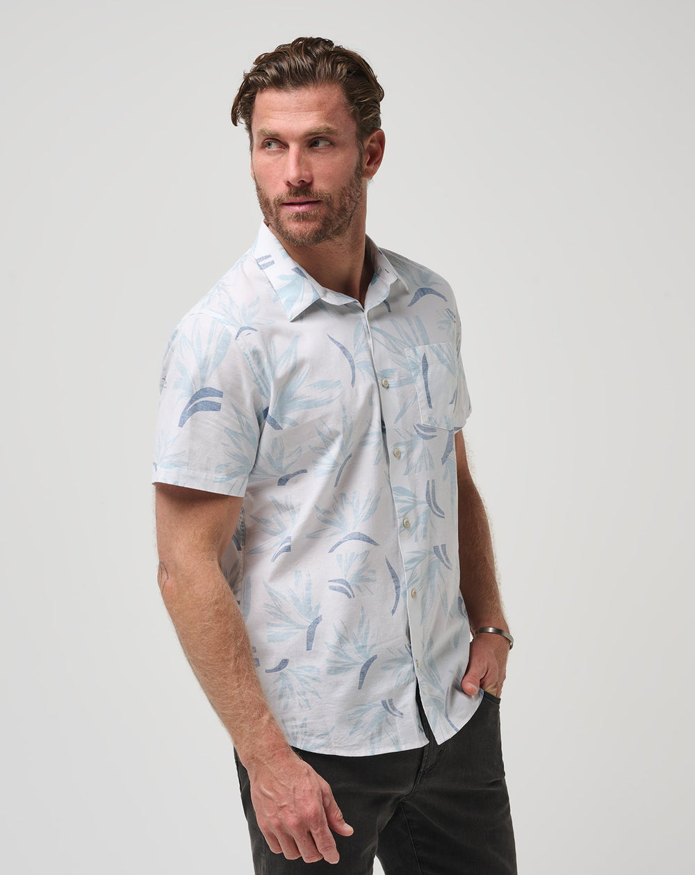 TravisMathew | The Thick Of It Button-Up - White/Quiet Harbor