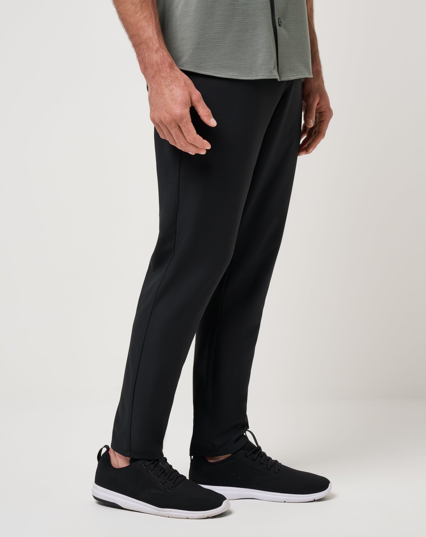 TravisMathew | Call An Audible Pant - Black