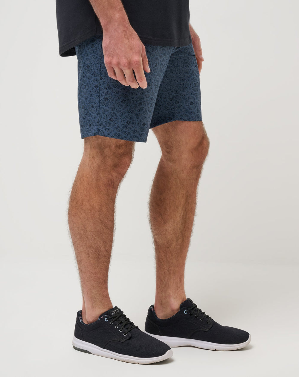 TravisMathew | Beyond The Limits Short 9In - Mood Indigo/Vintage Indigo