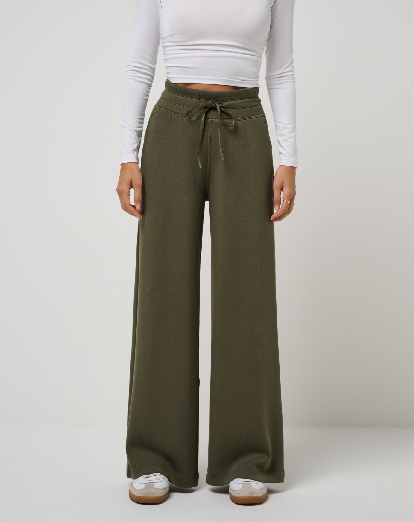TravisMathew | Skyloft Soft Wide Leg Pant - Grape Leaf