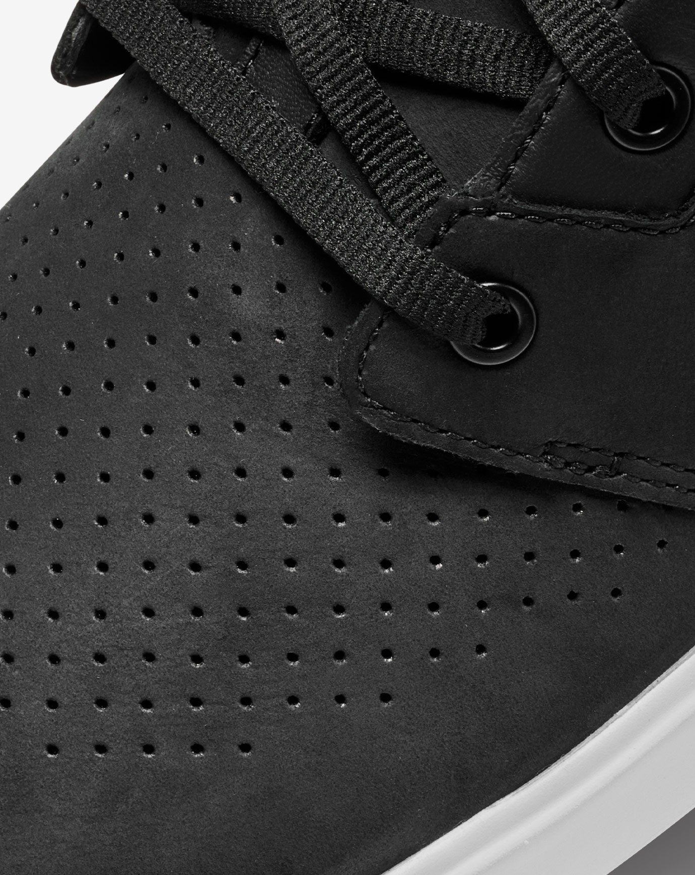 TravisMathew | The Modern Chukka - Black